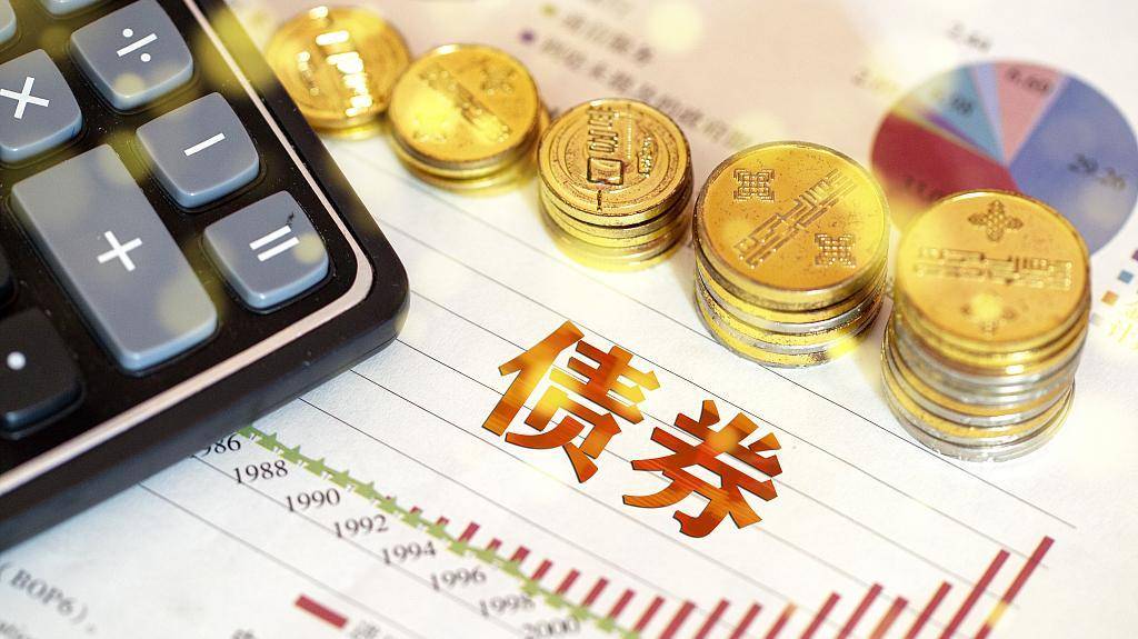 行业巨头加速技术革新 固态电池商业化竞赛迎来新阶段